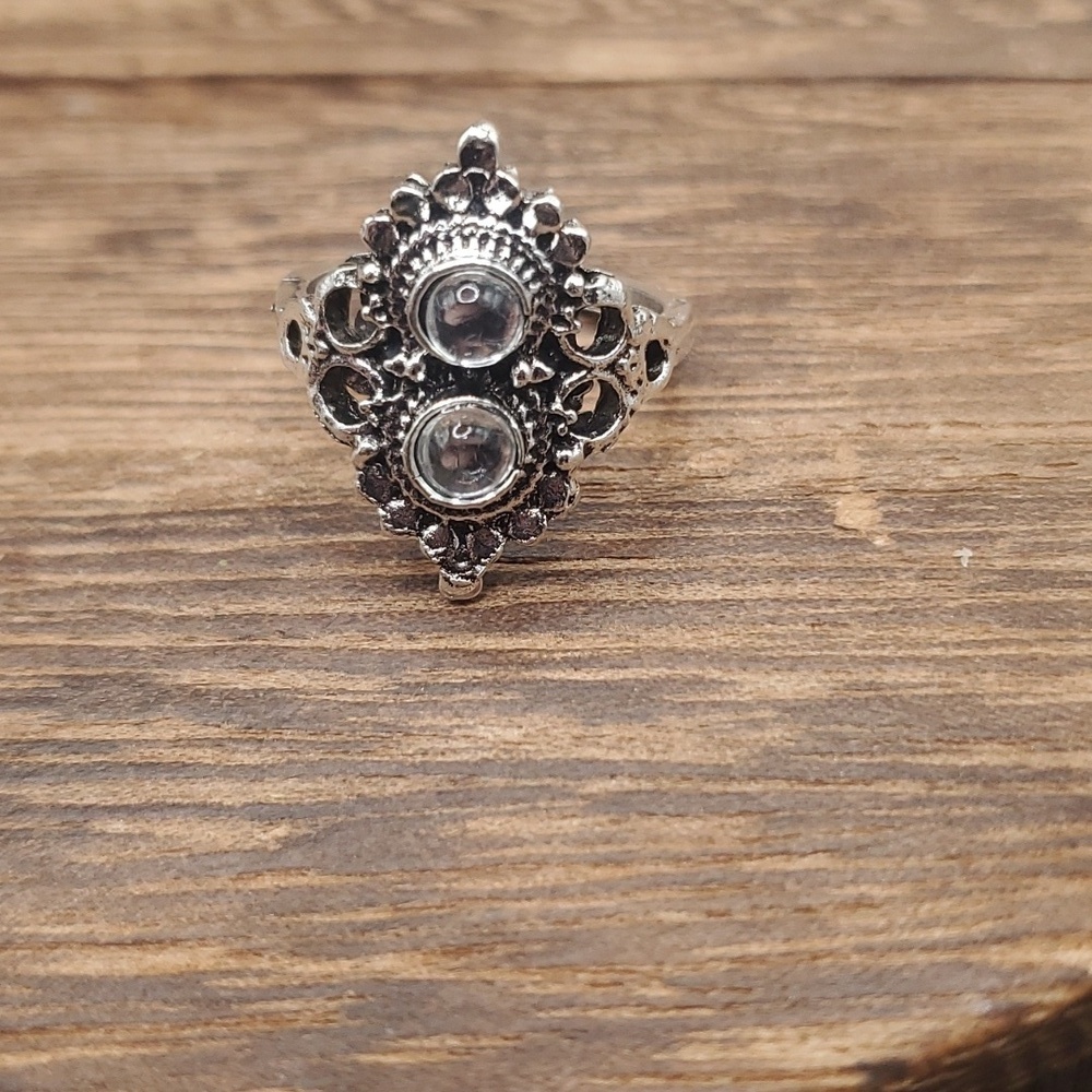 Size 6 R368‎ Moonstone essence ring